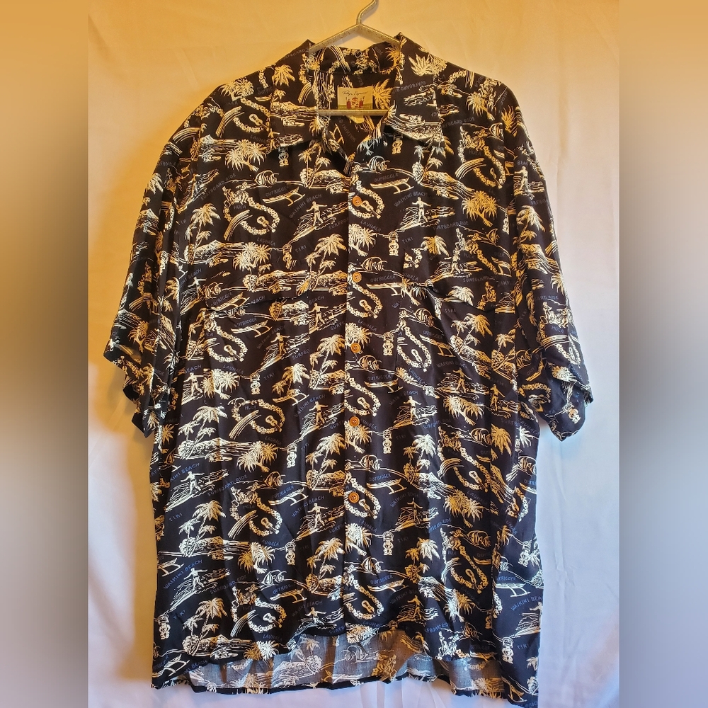 Reyn Spooner Hawaiian Print Shirt Mens Large Fits Like A XXL Slouchy